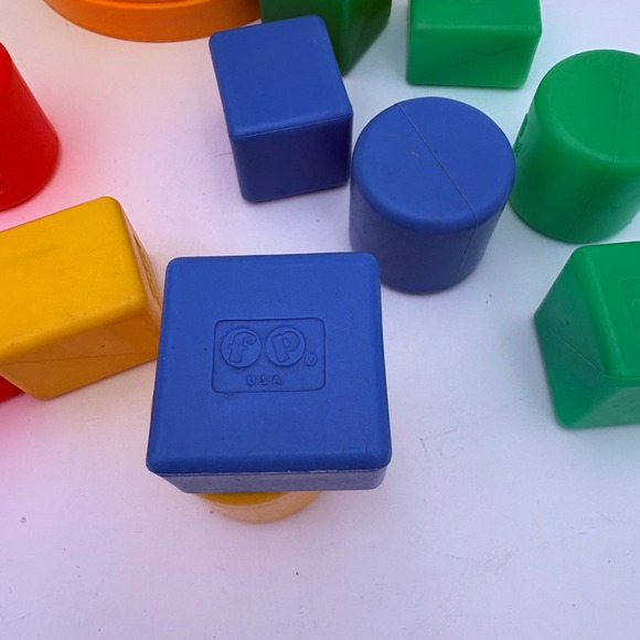 Vintage 1977 Fisher Price Baby's First Shape Sorter Toy USA lots of blocks - Picture 3 of 9